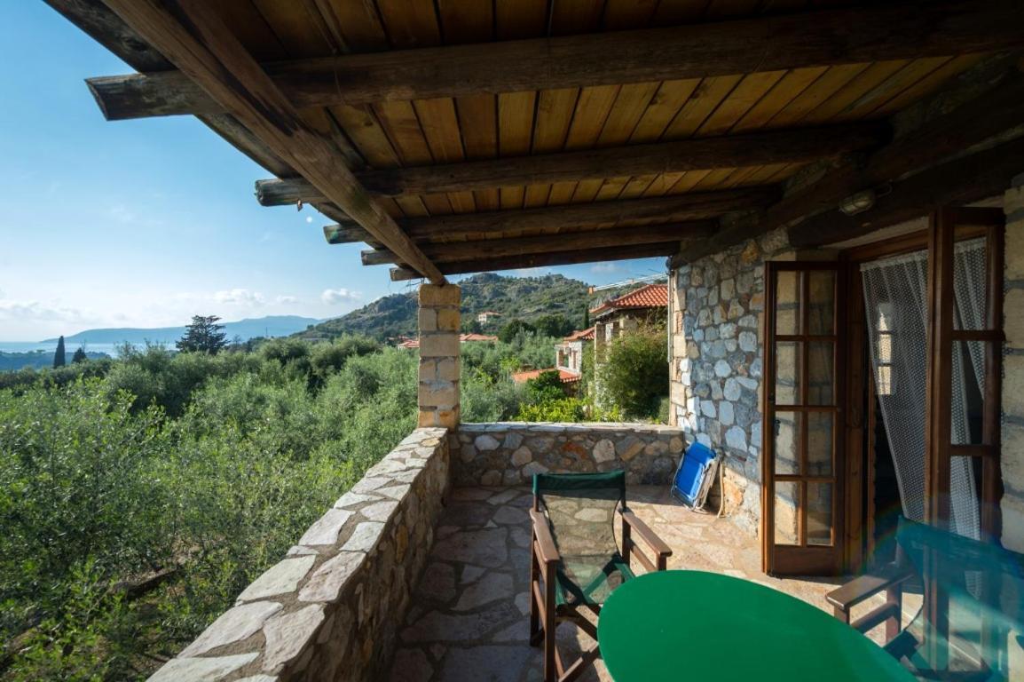 Porto Kalamitsi Stone-Built Bungalows Kardamýli Eksteriør bilde