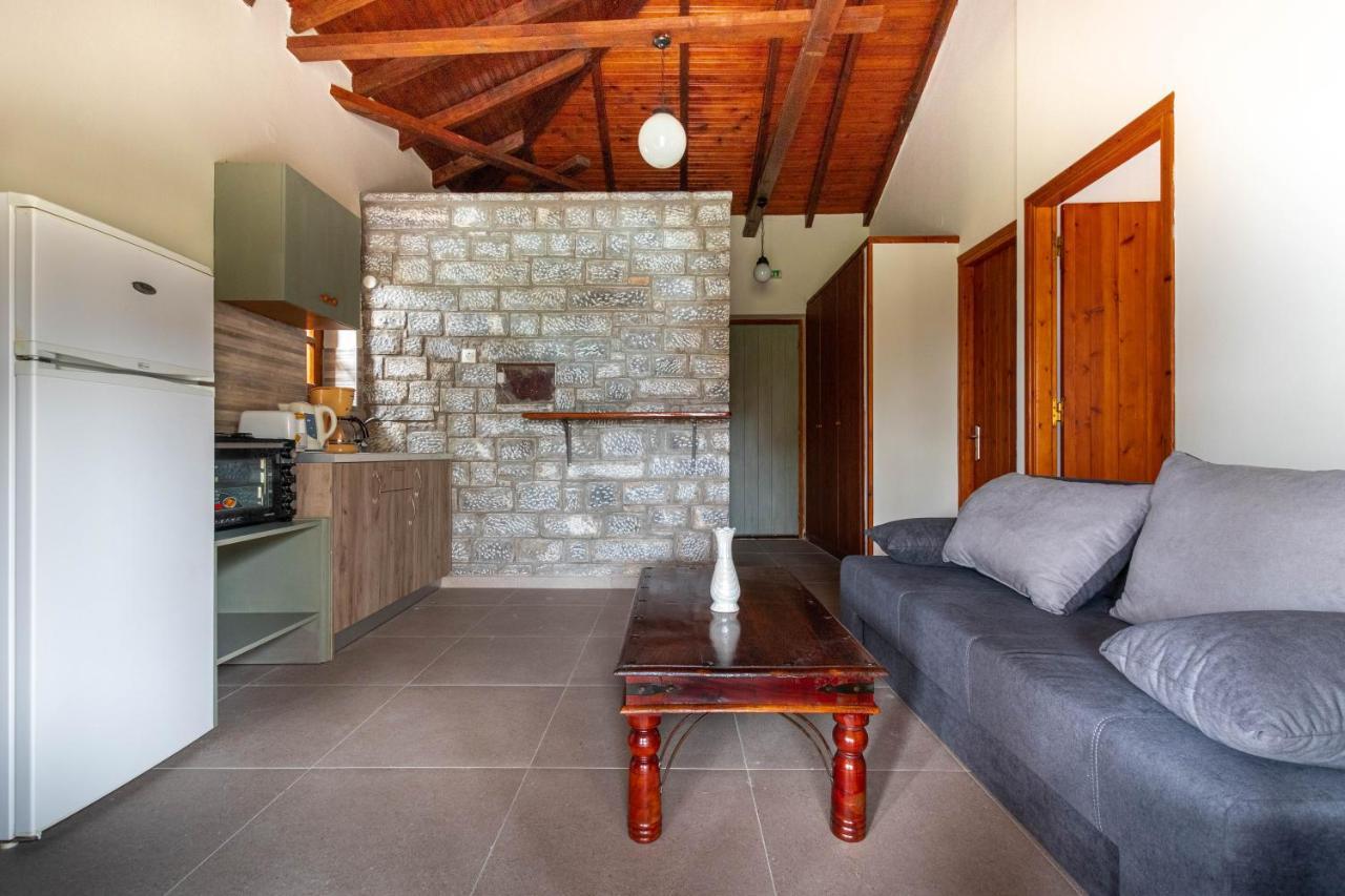 Porto Kalamitsi Stone-Built Bungalows Kardamýli Eksteriør bilde